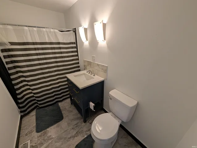 $154,900 | 7625 North St Road, Bicknell, IN 47512