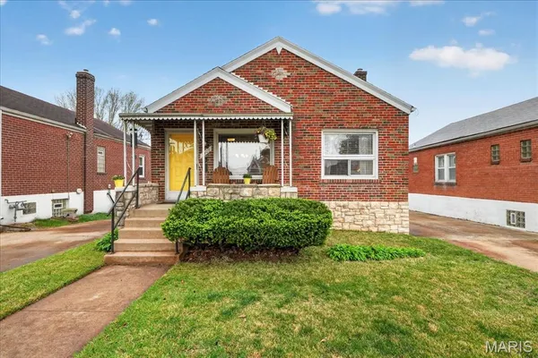 $235,900 | 3409 Macklind Avenue, St. Louis, MO 63139