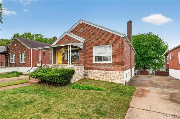 $235,900 | 3409 Macklind Avenue, St. Louis, MO 63139