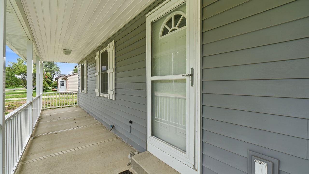 4432 White Road Centerburg, OH 43011 - Photo 5 of 37