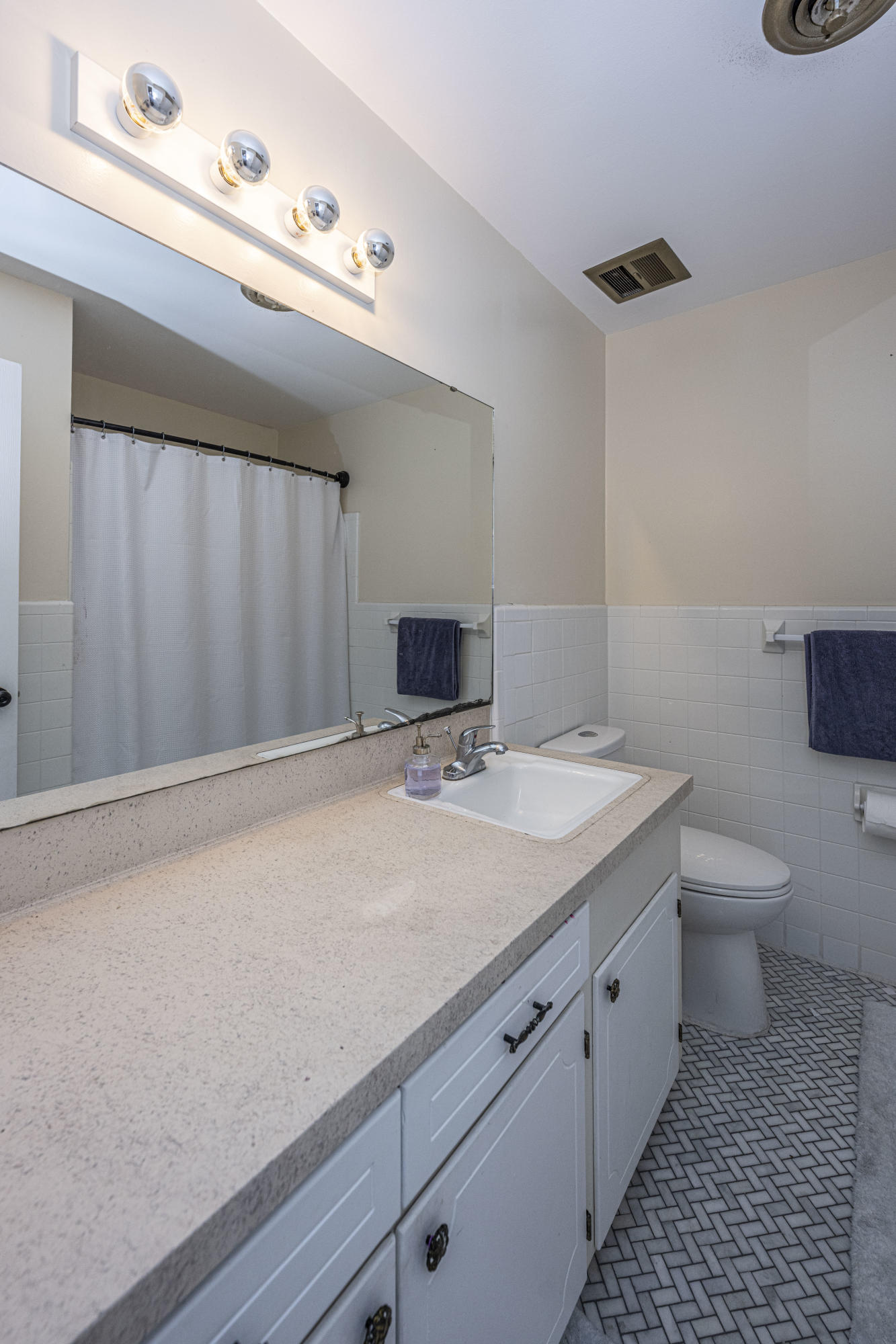 1288 Orange Branch Road Charleston, SC 29407 - Photo 18 of 44 Hallway Bathroom