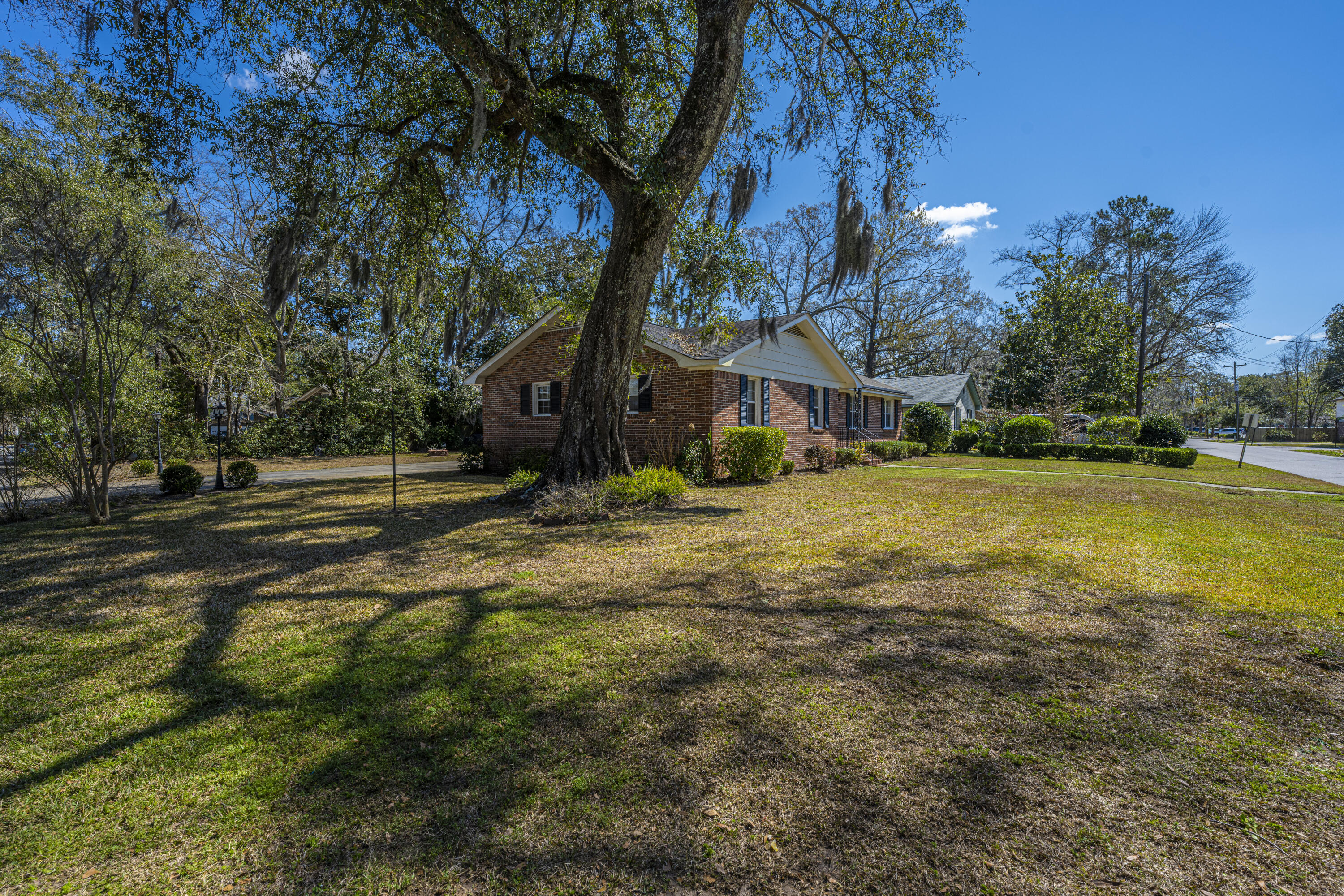 1288 Orange Branch Road Charleston, SC 29407 - Photo 6 of 44 Side View