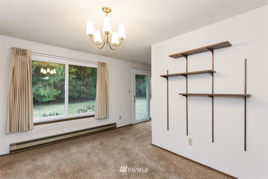 4040 Dyes Inlet Road Northwest Bremerton, WA 98312 - Photo 6 of 21 Gallery Image 6