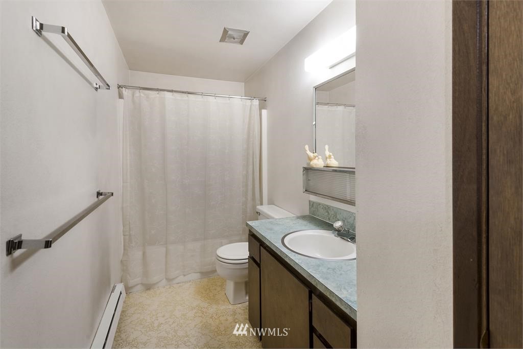 4040 Dyes Inlet Road Northwest Bremerton, WA 98312 - Photo 10 of 21 Gallery Image 10