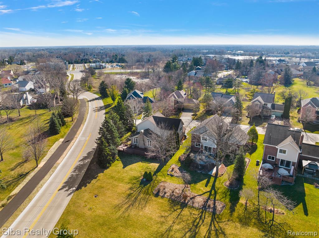 1602 Hillside Lane Rochester Hills, MI 48307 - Photo 10 of 63