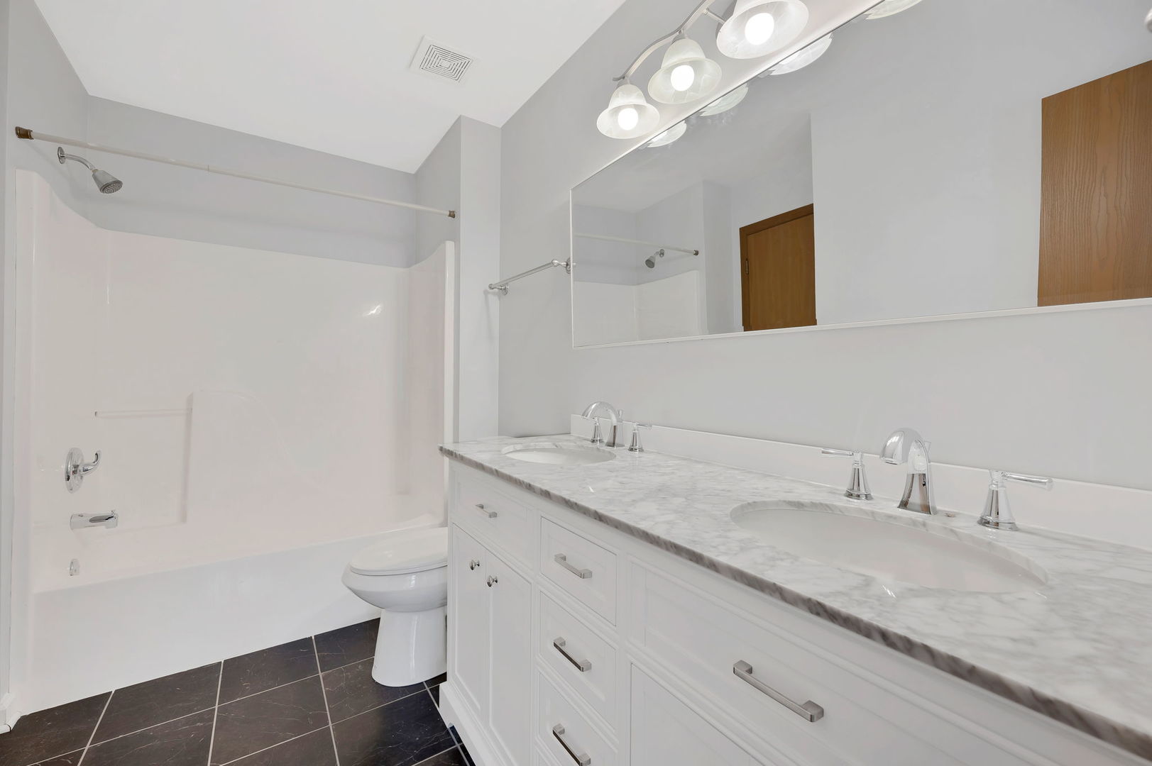 1531 Azalea Circle Romeoville, IL 60446 - Photo 13 of 15 Gallery Image 13