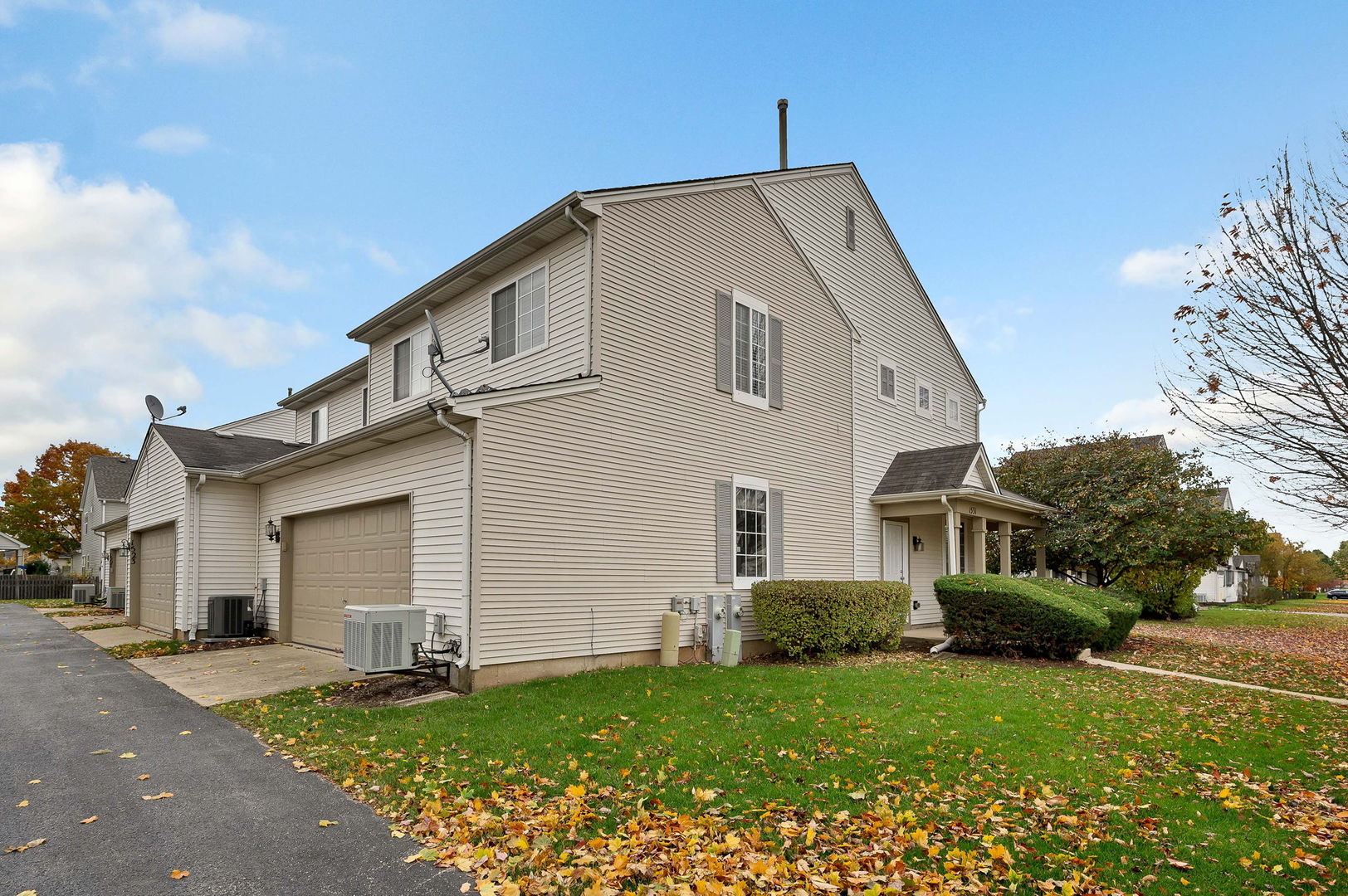 1531 Azalea Circle Romeoville, IL 60446 - Photo 2 of 15 Gallery Image 2