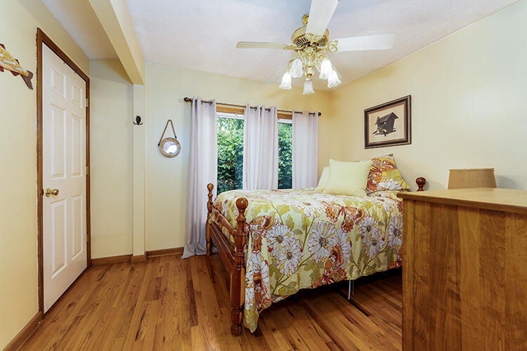 392 Lakeview Point Road Harrodsburg, KY 40330 - Photo 21 of 38 Main floor primary bedroom with 2 closets