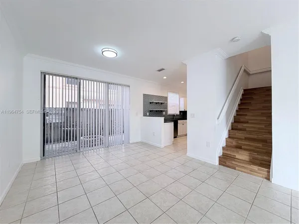 $3,400 | 792 Northwest 170th Terrace, Unit 792, Pembroke Pines, FL 33028