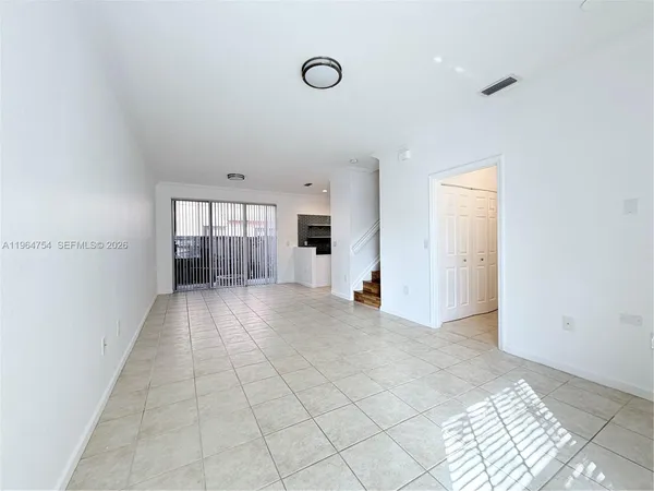 $3,400 | 792 Northwest 170th Terrace, Unit 792, Pembroke Pines, FL 33028