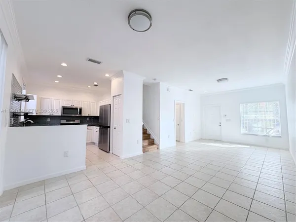 $3,400 | 792 Northwest 170th Terrace, Unit 792, Pembroke Pines, FL 33028