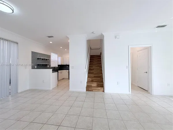 $3,400 | 792 Northwest 170th Terrace, Unit 792, Pembroke Pines, FL 33028