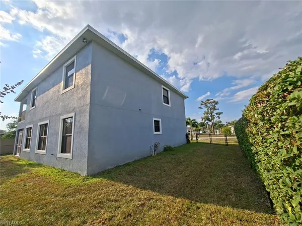 $3,750 | 2360 Burton Avenue, Fort Myers, FL 33907