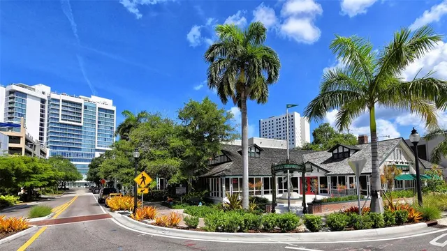 $1,499,000 | 213 Cosmopolitan Court, Sarasota, FL 34236