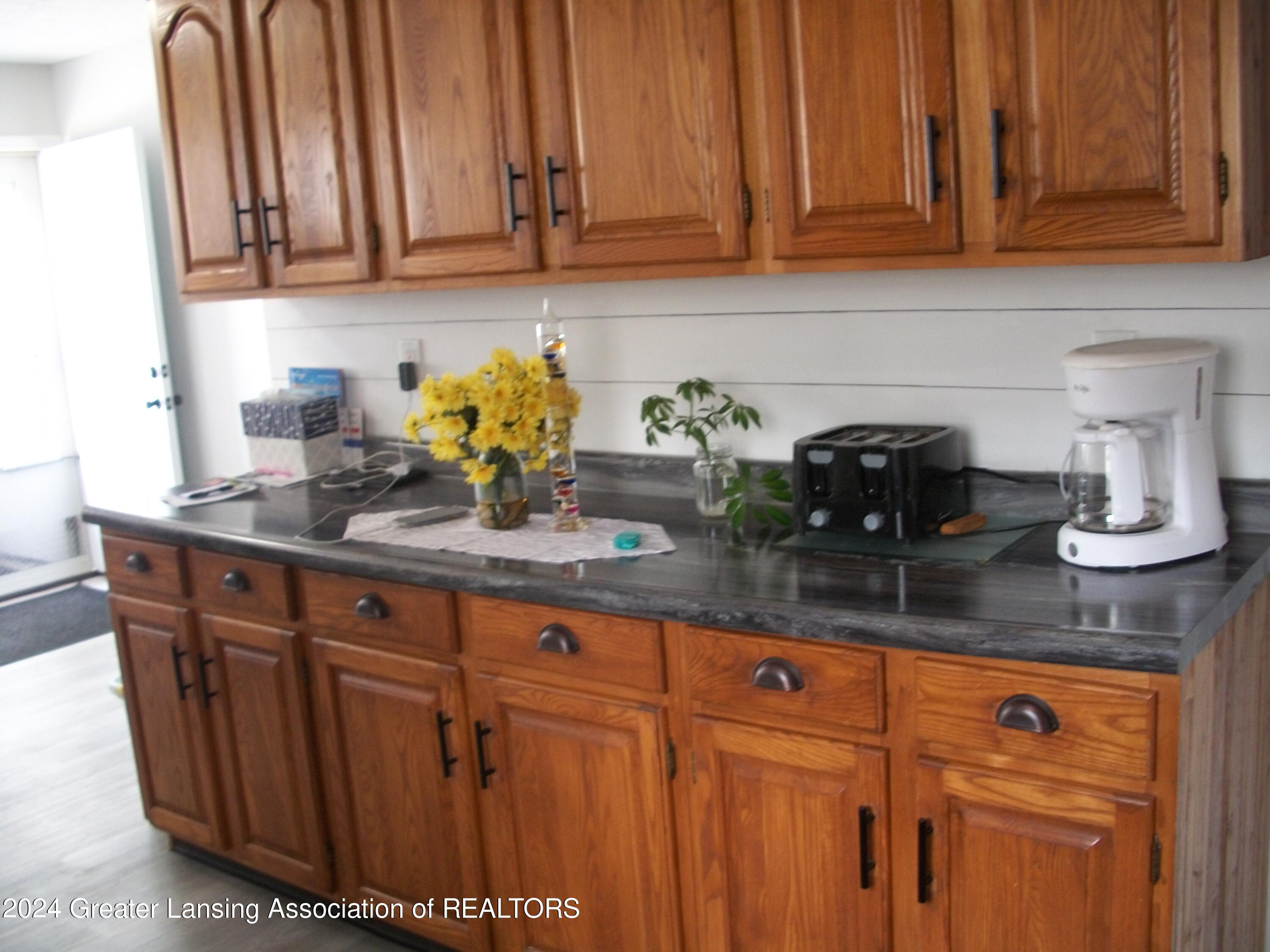 1139 Gould Road Lansing, MI 48917 - Photo 13 of 28 100_5546