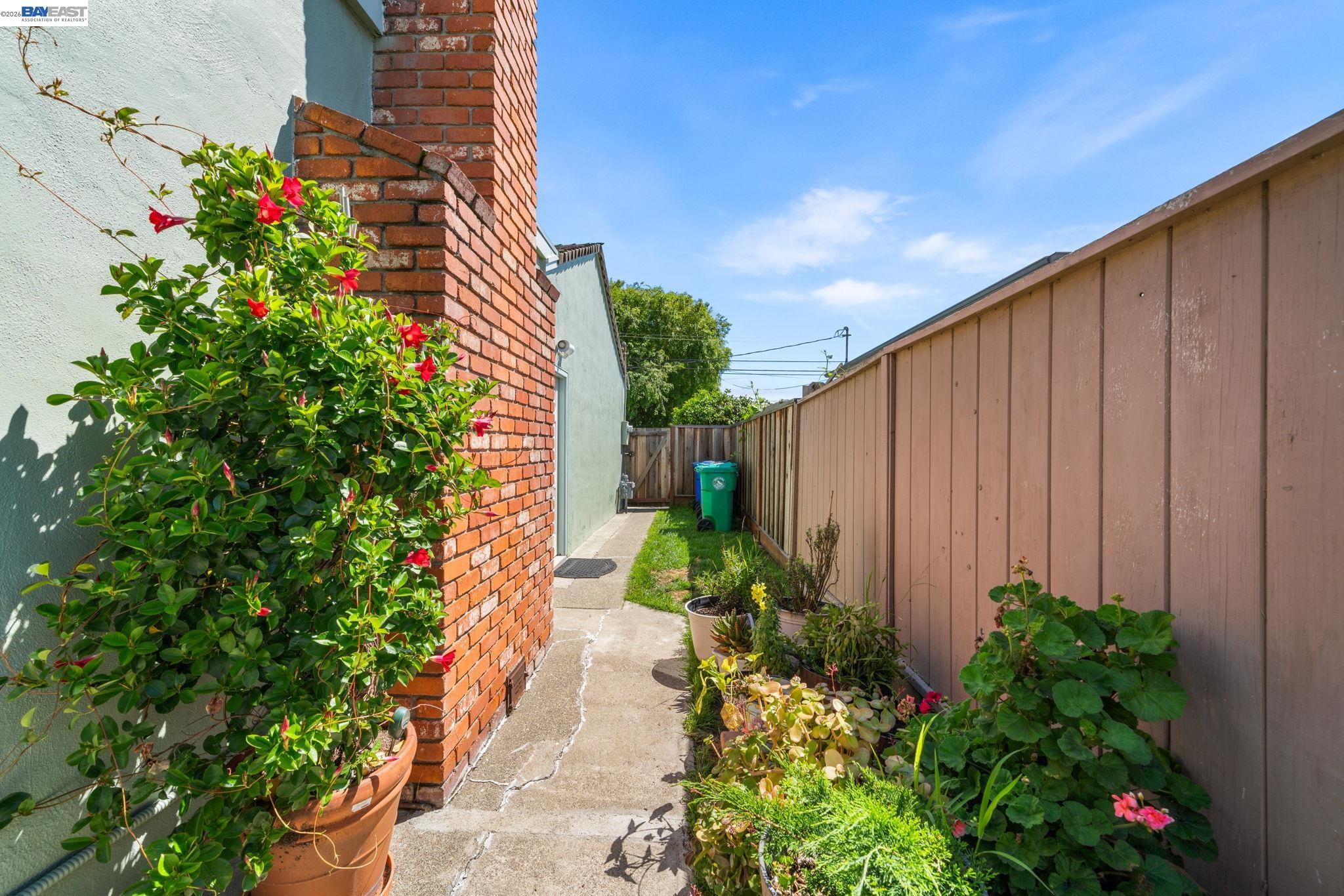 347 Anza Way San Leandro, CA 94578 - Photo 26 of 37