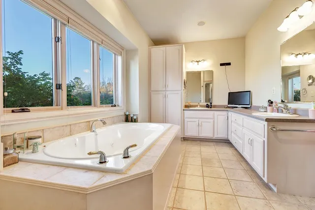 $612,500 | 1653 Crimson Court, De Pere, WI 54115