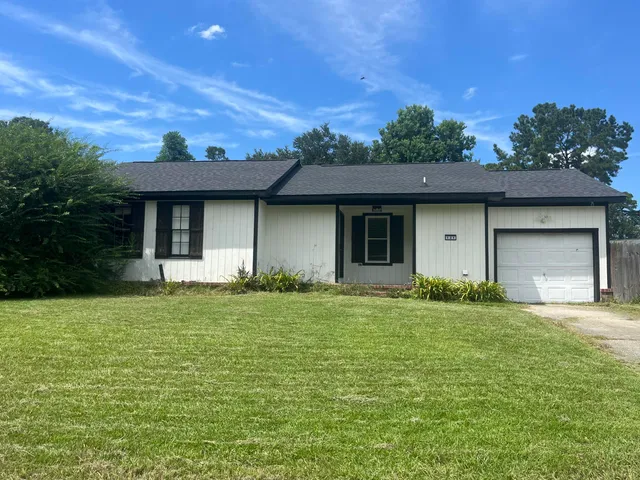 $255,000 | 121 Heather Drive, Summerville, SC 29486