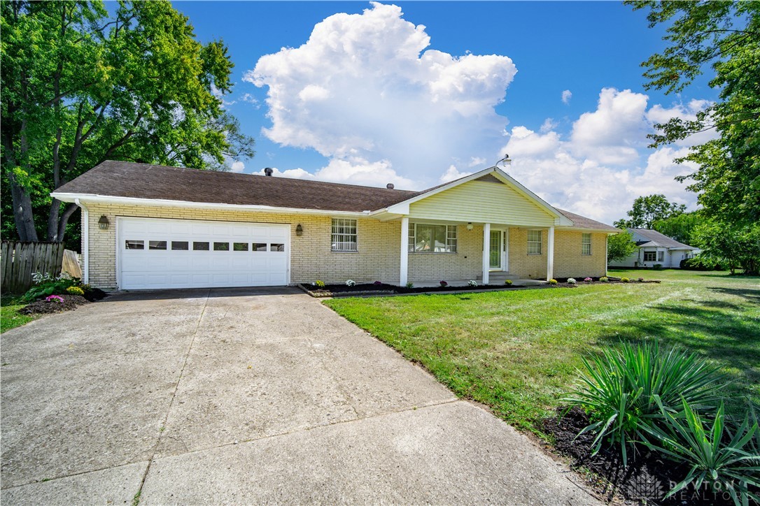 3536 Clearview Road Moraine, OH 45439 - Photo 2 of 30 Gallery Image 2