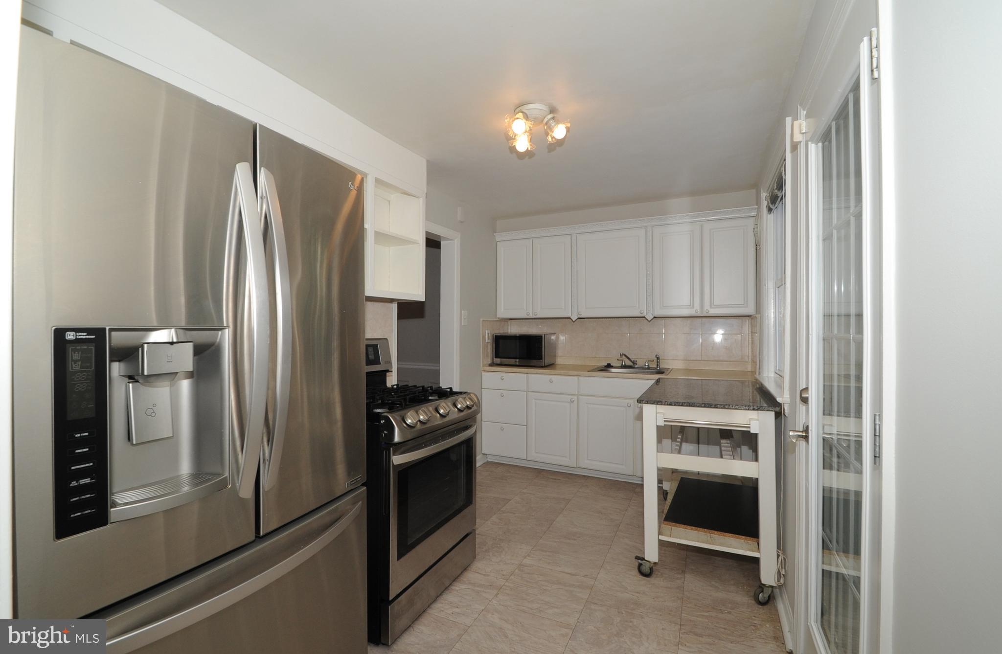 214 Earlington Road Havertown, PA 19083 - Photo 16 of 34 Kitchen