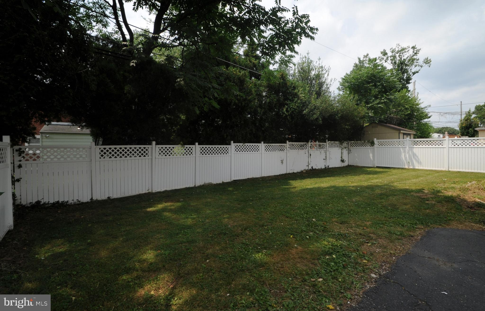 214 Earlington Road Havertown, PA 19083 - Photo 31 of 34 Back and Side Yard