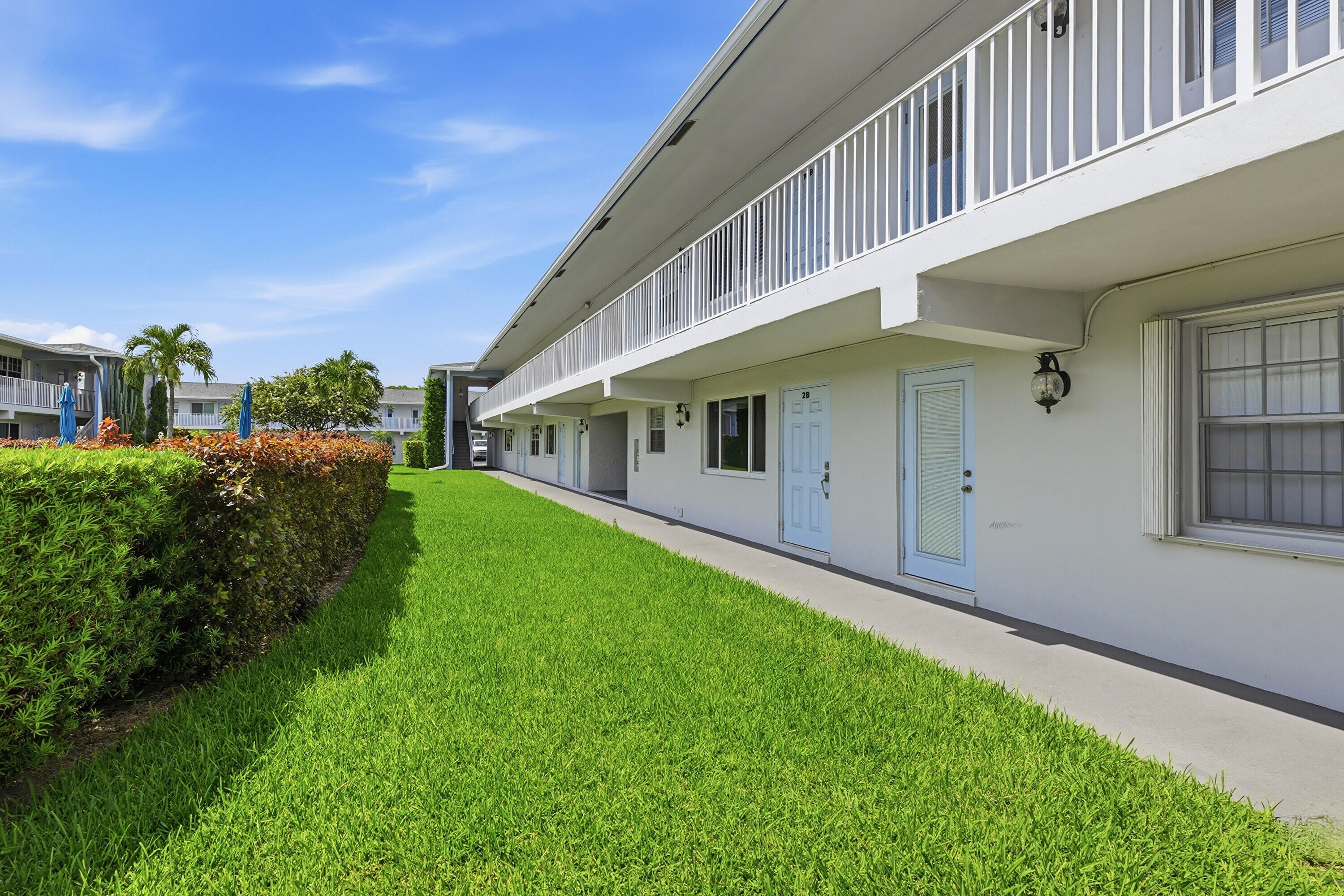 2110 Northeast 42nd Street, Unit 2B Lighthouse Point, FL 33064 - Photo 4 of 31 Front