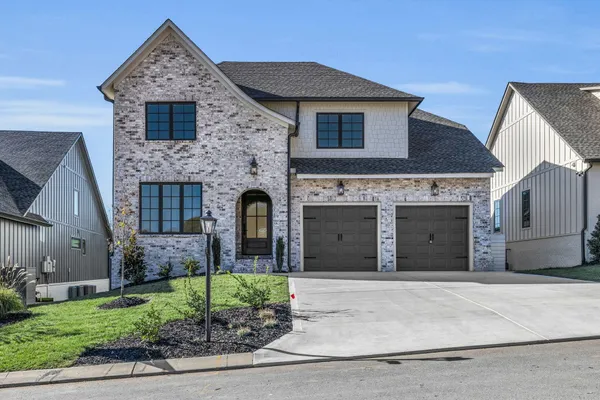 $859,900 | 1373 London Wds Way, Unit 18, Apison, TN 37302