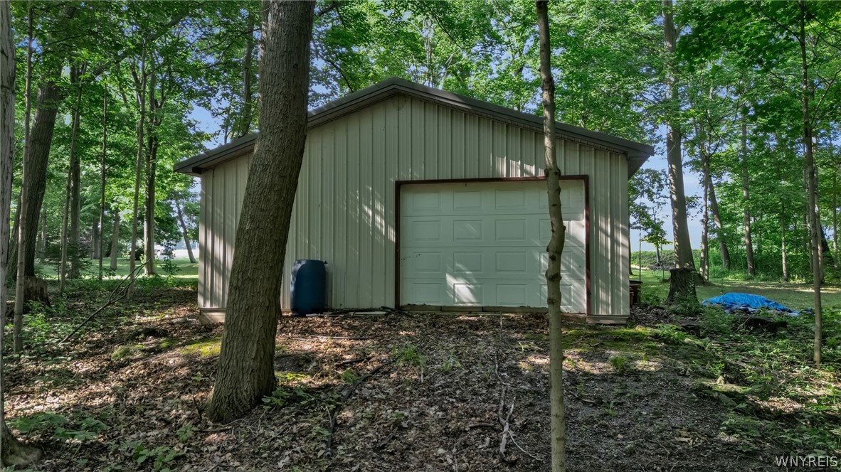 1333 Little Falls Road Pembroke, NY 14036 - Photo 41 of 42 barn2