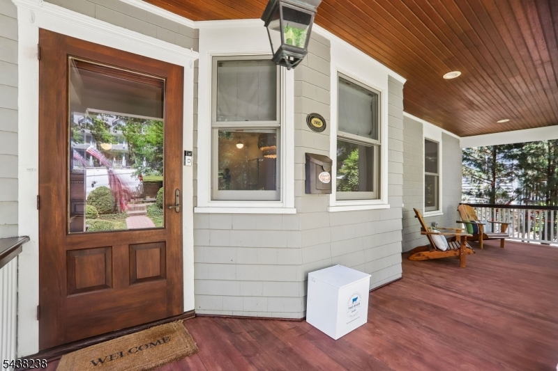 22 Oak Ridge Avenue Summit, NJ 07901 - Photo 2 of 38