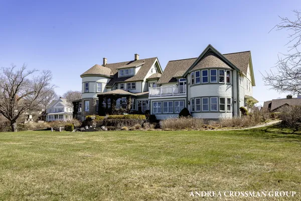 $6,000,000 | 456 Monroe Boulevard, South Haven, MI 49090