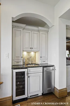 $6,000,000 | 456 Monroe Boulevard, South Haven, MI 49090