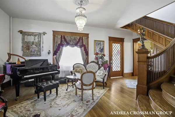 $6,000,000 | 456 Monroe Boulevard, South Haven, MI 49090