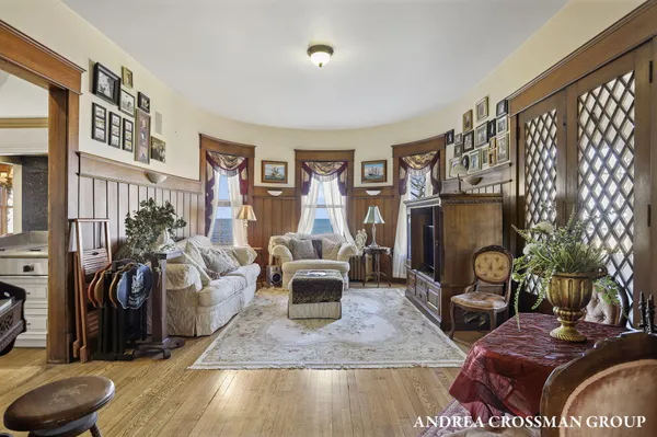 $6,000,000 | 456 Monroe Boulevard, South Haven, MI 49090