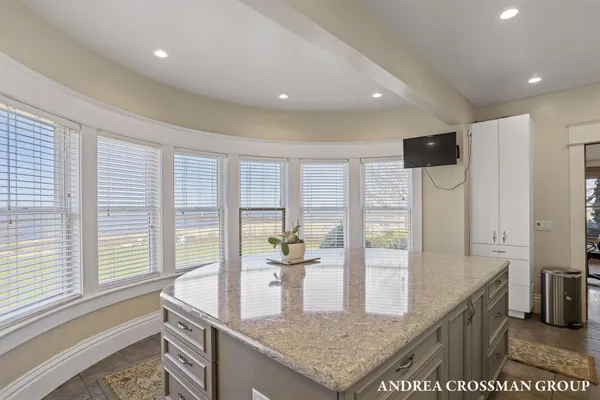 $6,000,000 | 456 Monroe Boulevard, South Haven, MI 49090