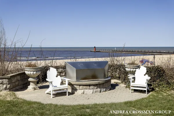 $6,000,000 | 456 Monroe Boulevard, South Haven, MI 49090