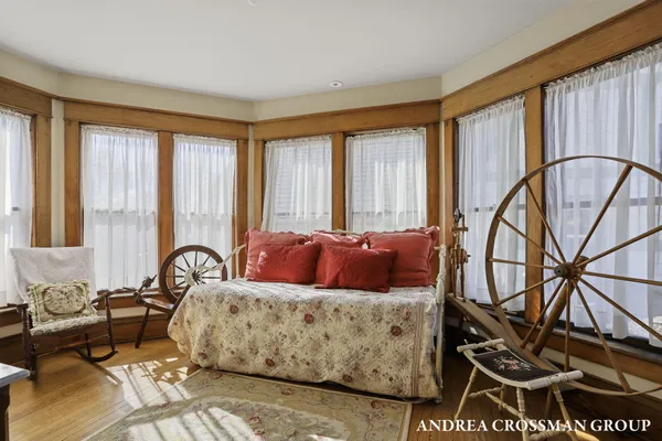 $6,000,000 | 456 Monroe Boulevard, South Haven, MI 49090