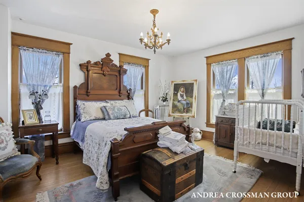 $6,000,000 | 456 Monroe Boulevard, South Haven, MI 49090