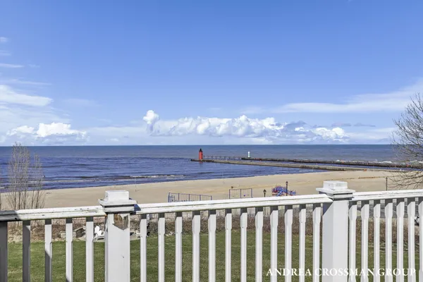 $6,000,000 | 456 Monroe Boulevard, South Haven, MI 49090