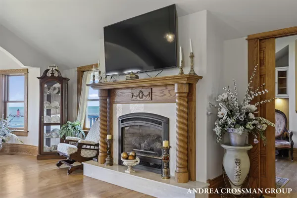 $6,000,000 | 456 Monroe Boulevard, South Haven, MI 49090