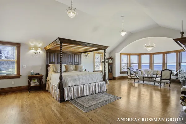 $6,000,000 | 456 Monroe Boulevard, South Haven, MI 49090