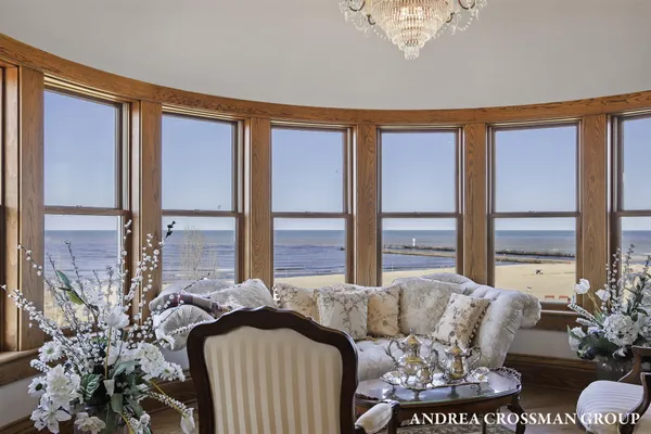 $6,000,000 | 456 Monroe Boulevard, South Haven, MI 49090