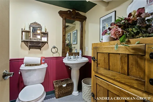 $6,000,000 | 456 Monroe Boulevard, South Haven, MI 49090