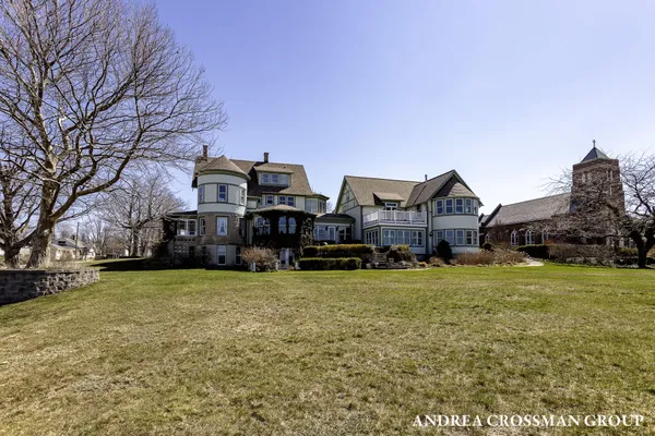 $6,000,000 | 456 Monroe Boulevard, South Haven, MI 49090