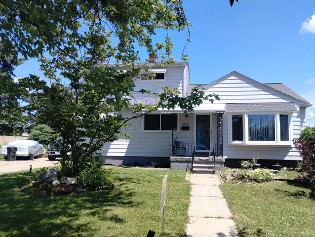 $244,000 | 3539 14th Street, Wyandotte, MI 48192