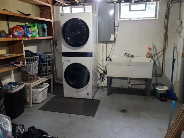 $244,000 | 3539 14th Street, Wyandotte, MI 48192