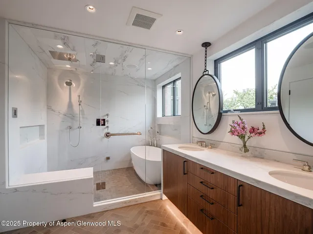 $200,000 | 624 East Hopkins Avenue, Aspen, CO 81611