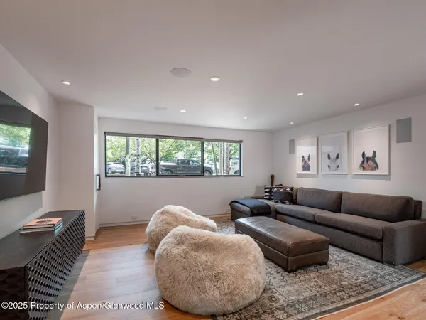 $200,000 | 624 East Hopkins Avenue, Aspen, CO 81611