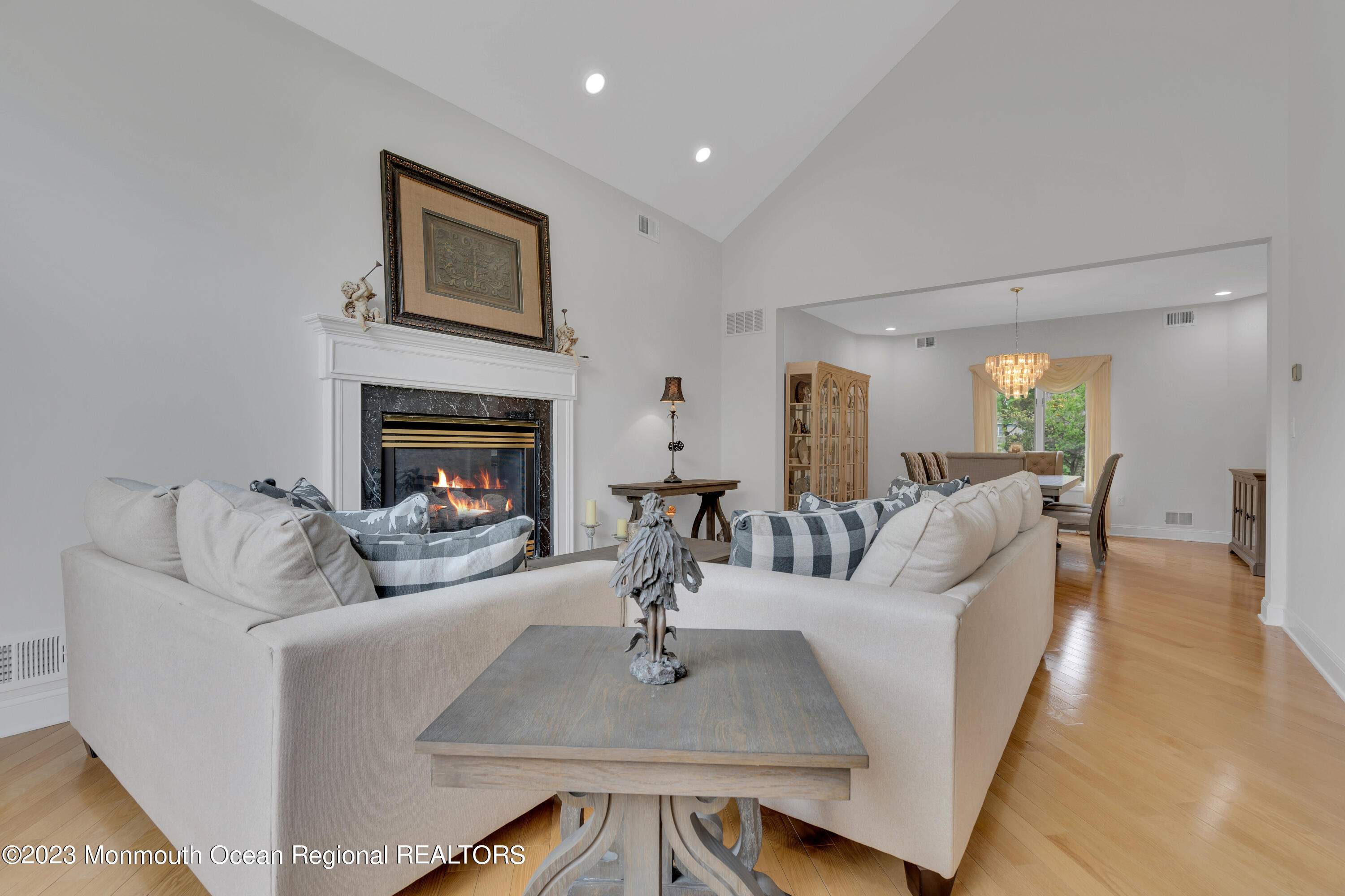 605 Turkey Point Road Brick, NJ 08724 - Photo 20 of 91 Living room