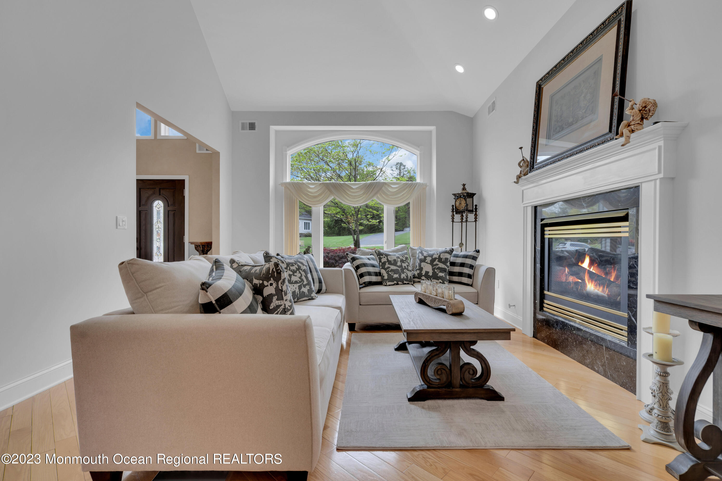 605 Turkey Point Road Brick, NJ 08724 - Photo 21 of 91 Living room