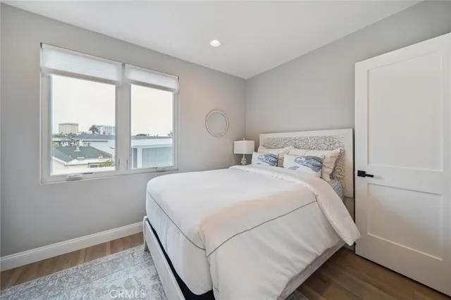 $15,000 | 506 Clubhouse Avenue, Unit B, Newport Beach, CA 92663